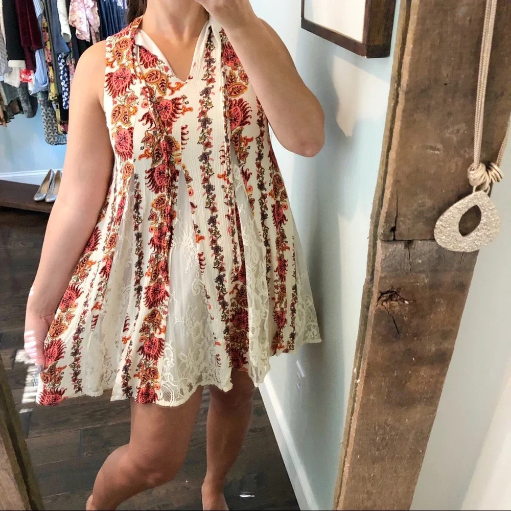 coco + jaimeson small floral lacy babydoll dress - Picture 4 of 10